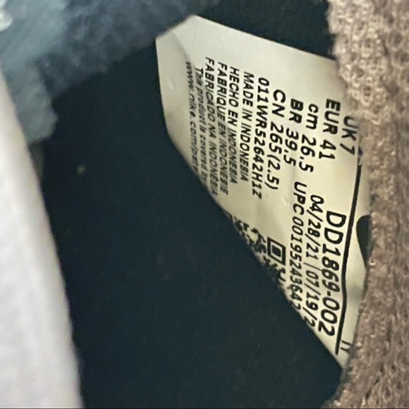 Women’s Dunk high Moon fossil!  Size 9.5 W & 8 M.  EUC - Picture 10 of 11